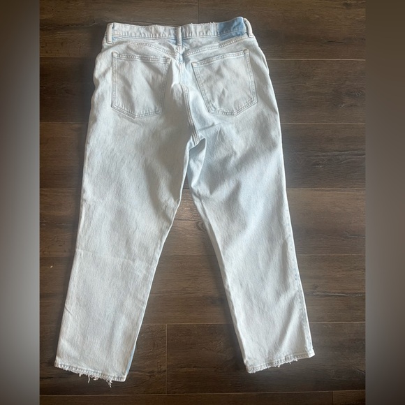 Abercrombie & Fitch Curve Love ’90s Straight Low Rise Jeans Size 32 – Light Wash - Picture 2 of 3